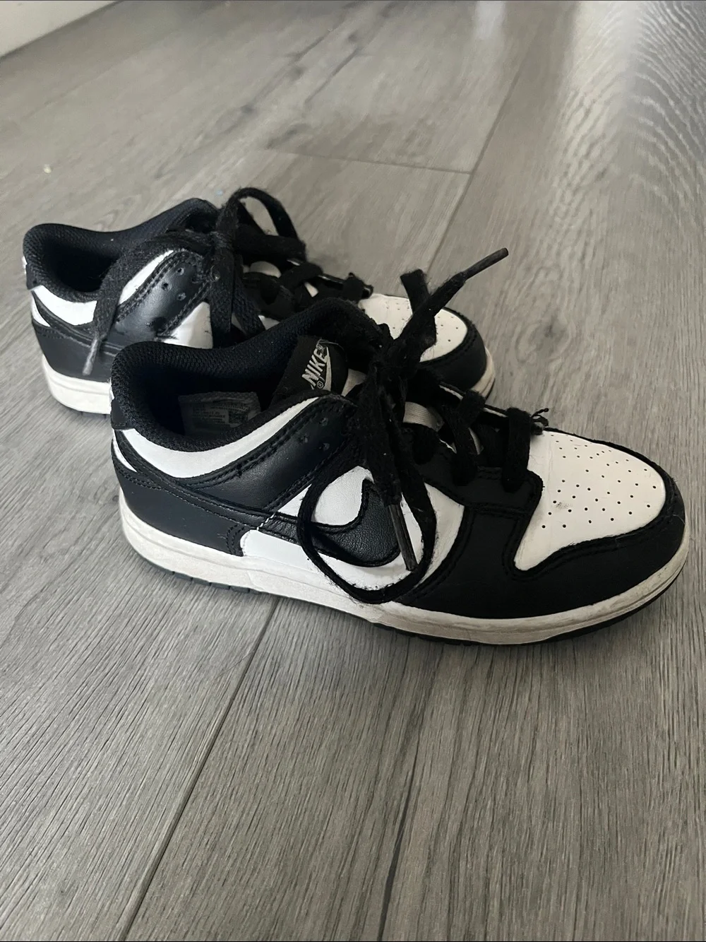 Boys Nike Kids Black and White Low-Top Sneakers